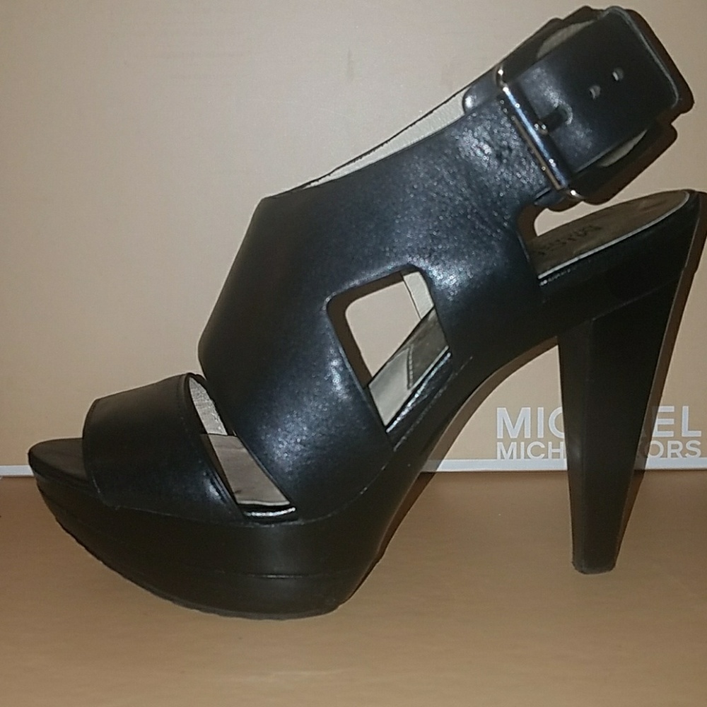 MICHAEL KORS OPEN TOE HEELS